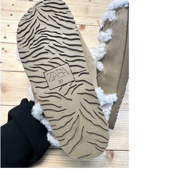 ZARA Women's Fur Lined Buckle Strap Flat Sandals‎ Tan Size US 8 EUR 39 - Picture 5 of 6